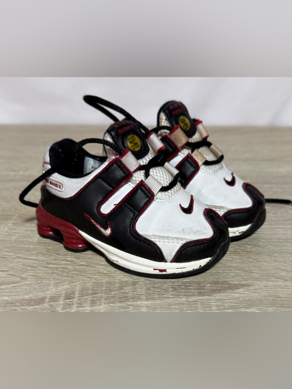 Nike Shox Baby Shoes White, Black, Red Size 5C Sneakers